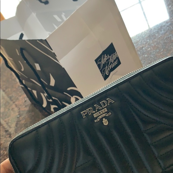 2XHP🌟NWT PRADA black leather diagramme zip around - Picture 6 of 8